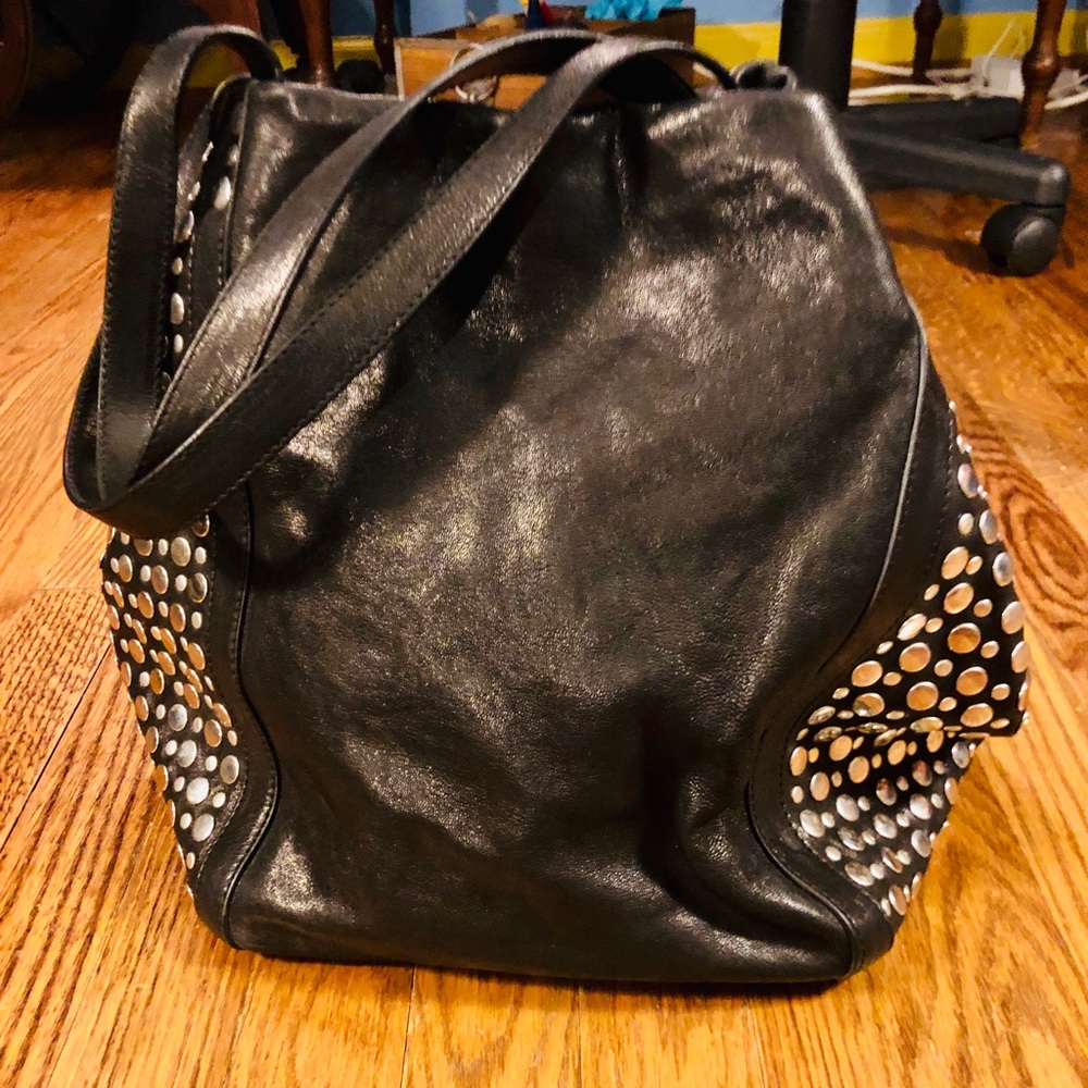STUART WEITZMAN studded BK leather like new purse